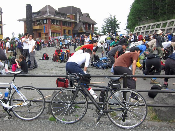 スバルライン五合目駐車場