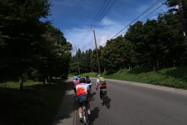 富士五湖周遊道路の側道へ