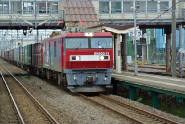 木古内駅：通過貨物列車