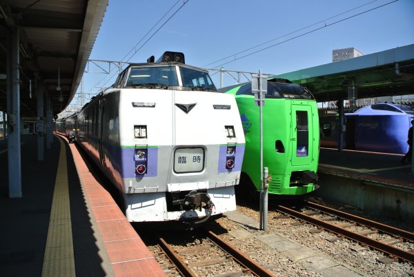 函館駅：特急列車３種類