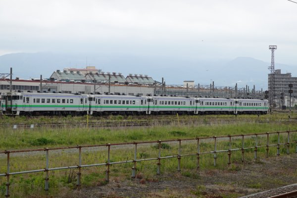 函館駅：キハ４０大集合