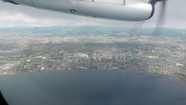 JAL2890便の機内から：北斗市