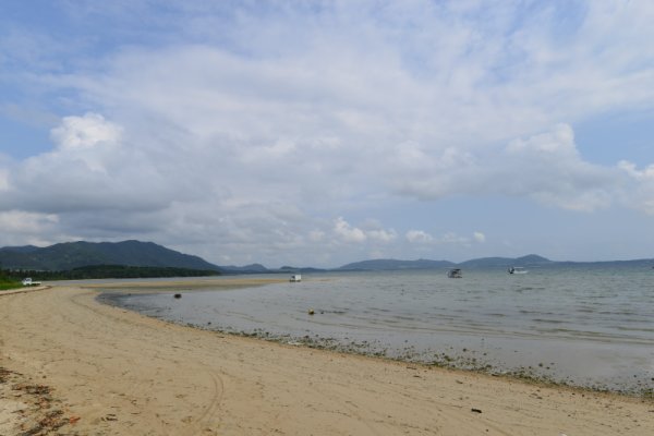 養殖場の浜