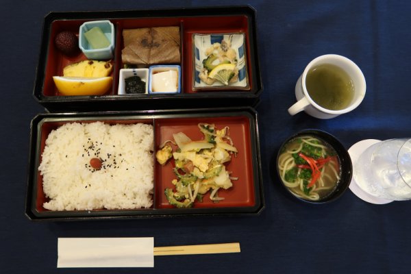 小浜島(2)：４日目の昼食