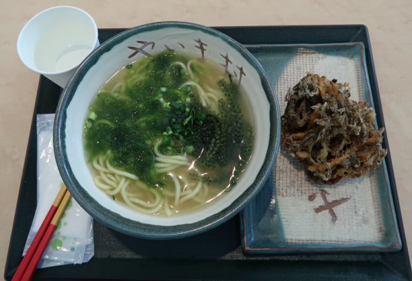 最終日の昼食：沖縄そば