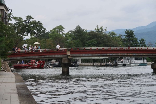 廻旋橋(1)