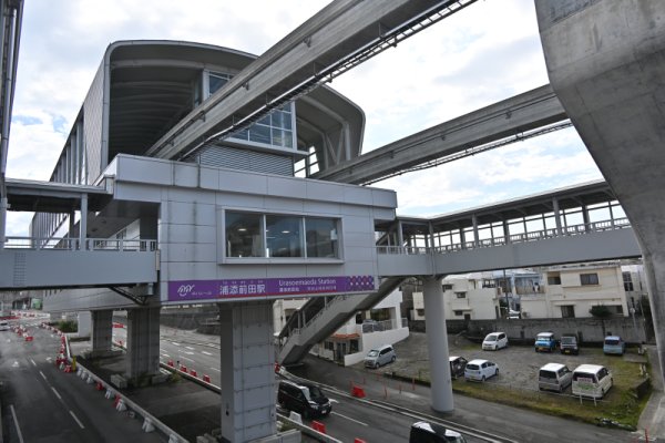 ゆいレール(8)：浦添前田駅