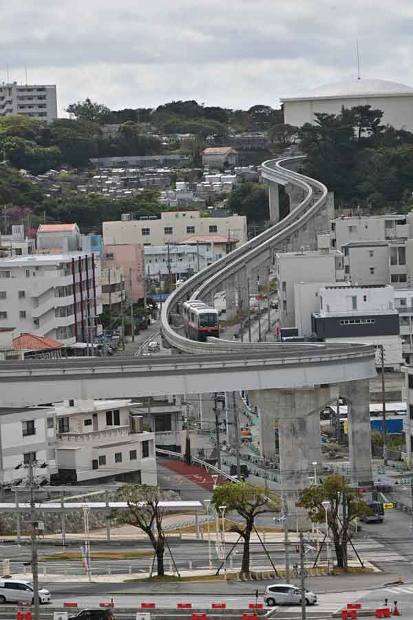 ゆいレール(9)：経塚～浦添前田