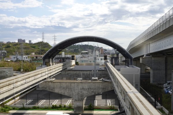 ゆいレール(5)：てだこ浦西駅