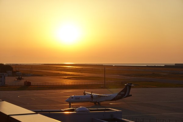 新潟空港：夕焼け