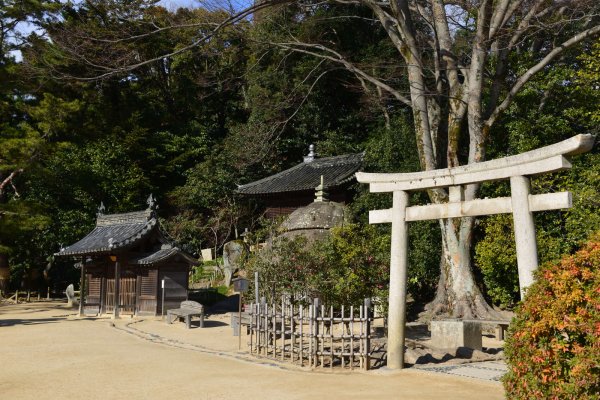 岡山後楽園(12)：由加神社