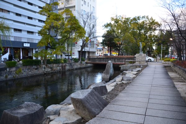 西川緑道公園(2)：新下西川橋