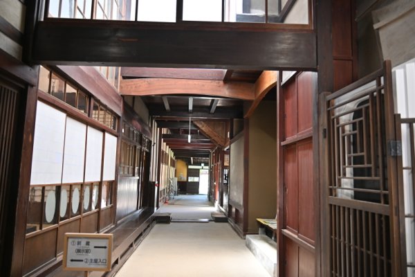 馬場家：トオリニワ