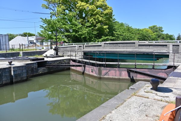 中島閘門：河口側のゲート