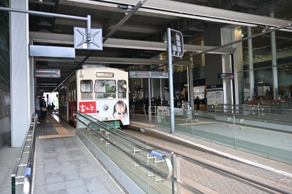 市内電車：富山駅