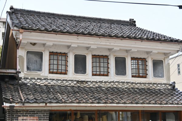 古い建物（大菅商店）