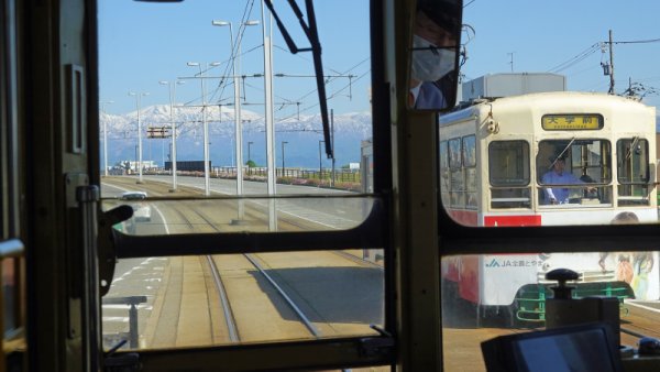 市内電車：富山大橋手前