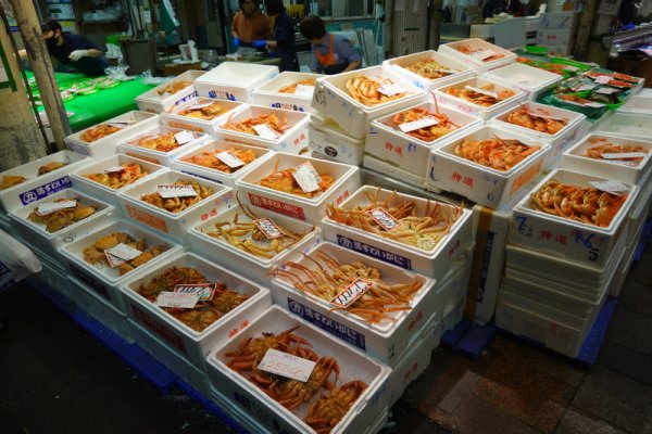 近江町市場：カニのお店