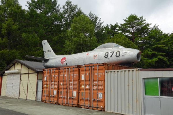 飛行機：F-86セイバー