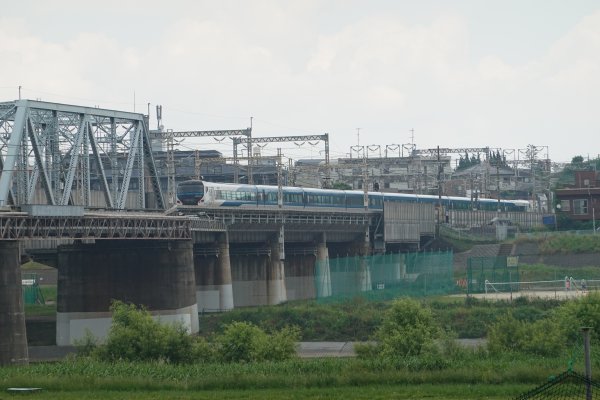 横須賀線の多摩川橋梁