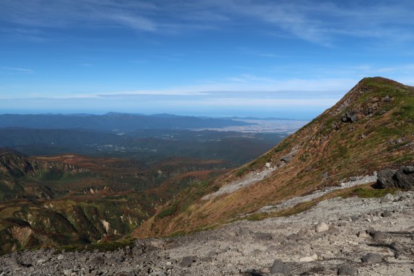 オモワシ山