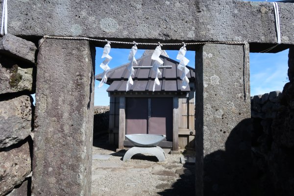 月山神社