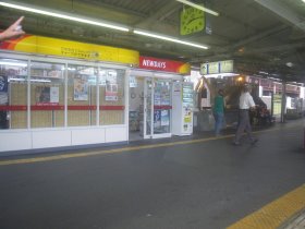 甲府駅：停車中