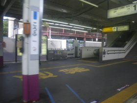 甲府駅：出発