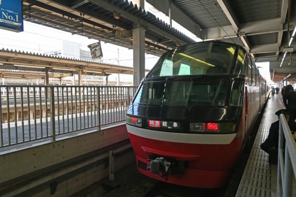 豊橋駅：名鉄車両
