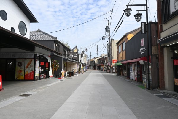 豊川稲荷：表参道