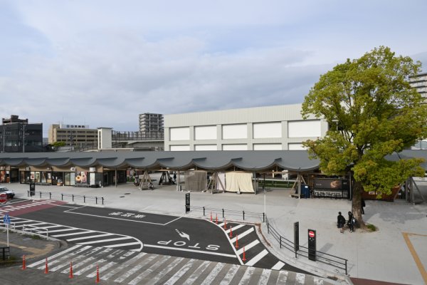 神宮駅前広場