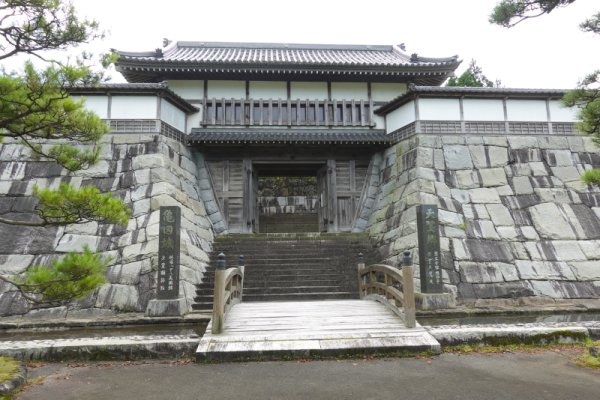 亀田城址