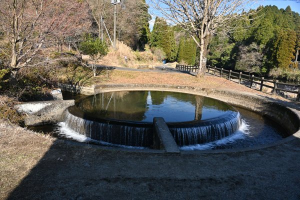 通潤用水の円形分水