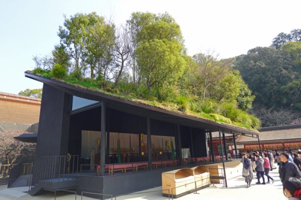 大宰府天満宮：御仮殿と本殿