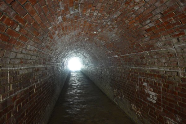 大宰府：お石トンネル