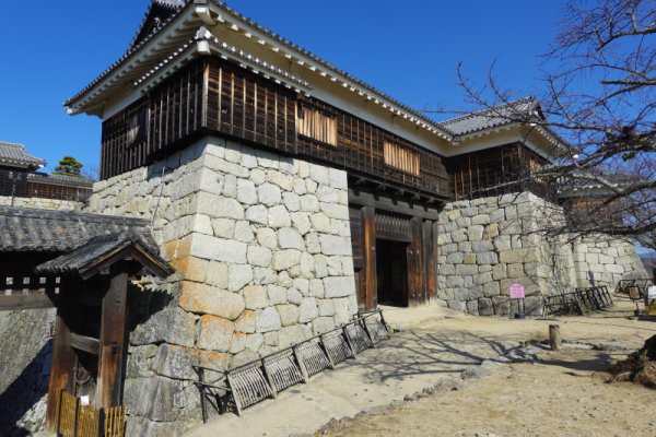 松山城：筒井門