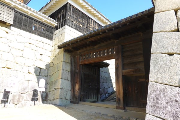 松山城：三の門