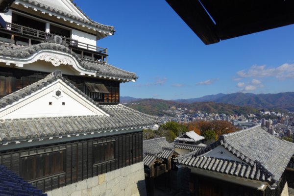 松山城：天守からの眺め(1)