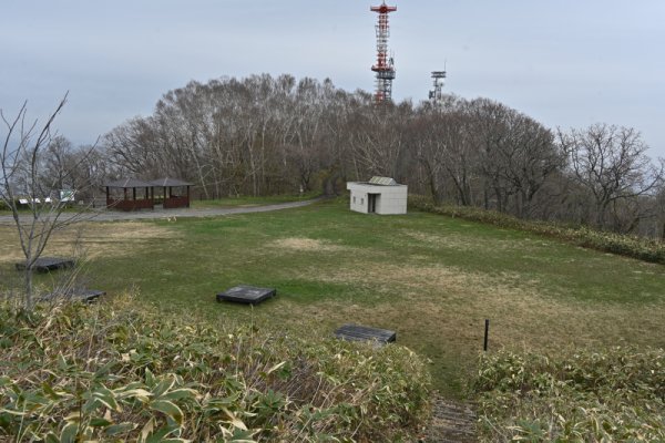 函館山トレッキング：千畳敷幌場