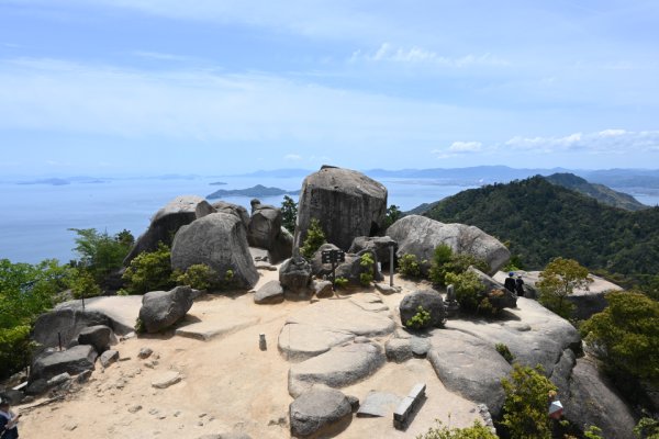 弥山巨石群