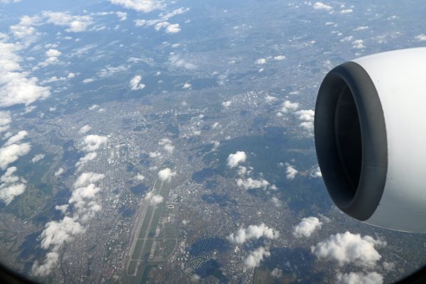 JAL253便：横田飛行場