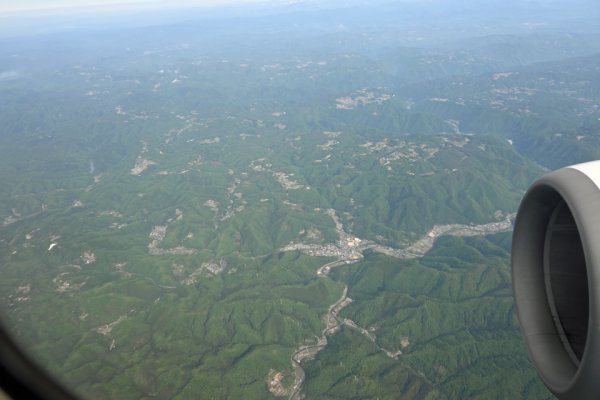 JAL253便：高梁市の郊外