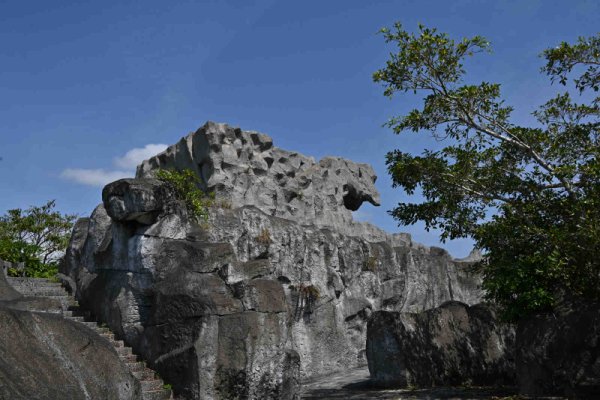 バンナ岳公園(7)：南の島の展望台