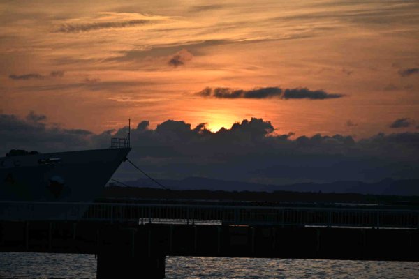 海上保安庁埠頭で夕陽撮影(2)