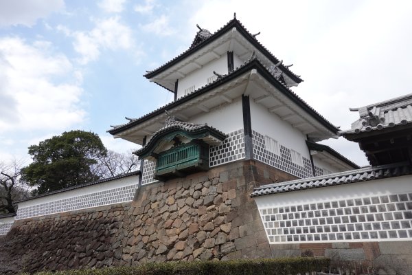 金沢城公園：石川門