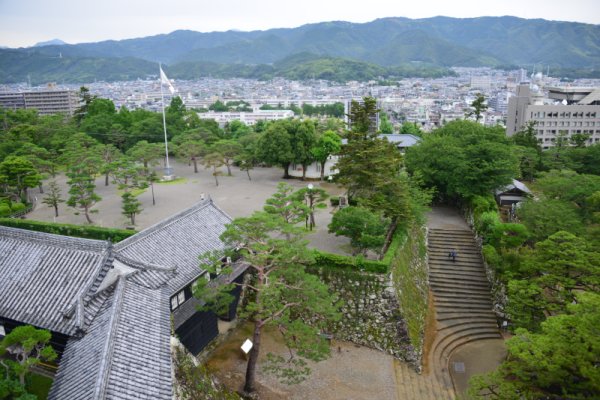 高知城：天守からの眺め