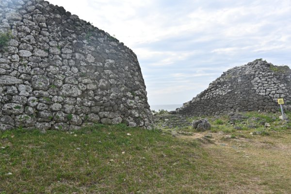 具志川城跡：石垣