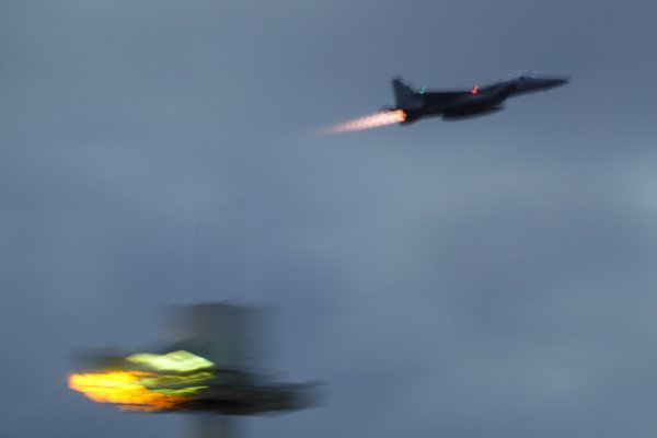 那覇空港：スクランブル？