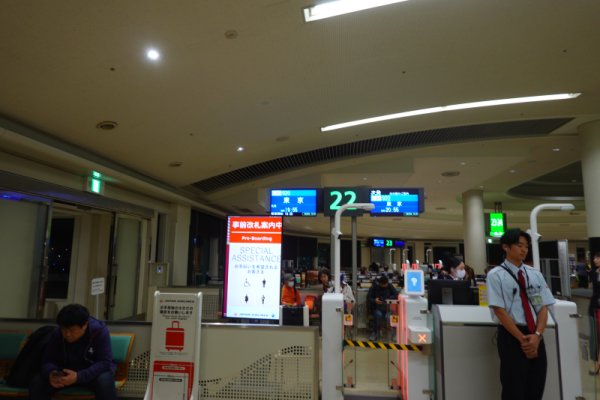 那覇空港：搭乗口