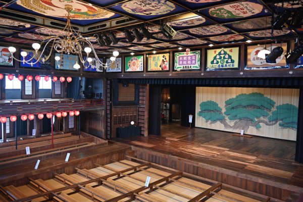 八千代座(9)：２階席から